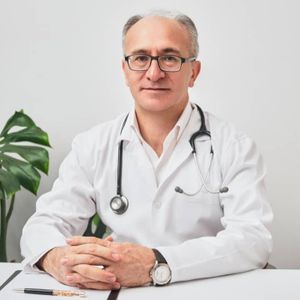 تصویر دکتر پیمان ایزدپناه