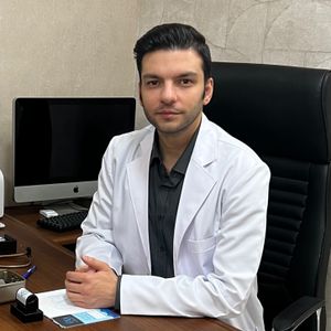 تصویر دکتر علیرضا چم آسمانی